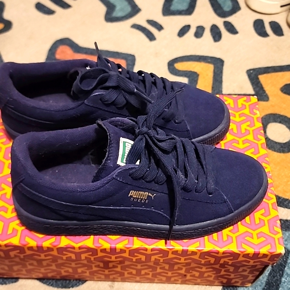 PUMA SUEDE  SIZE 3